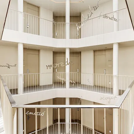 Sercotel Amister Art 4*
