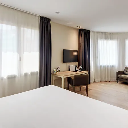 Sercotel Amister Art Hotel 4*
